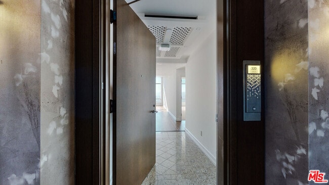 Building Photo - 900 W Olympic Blvd Unit 32D