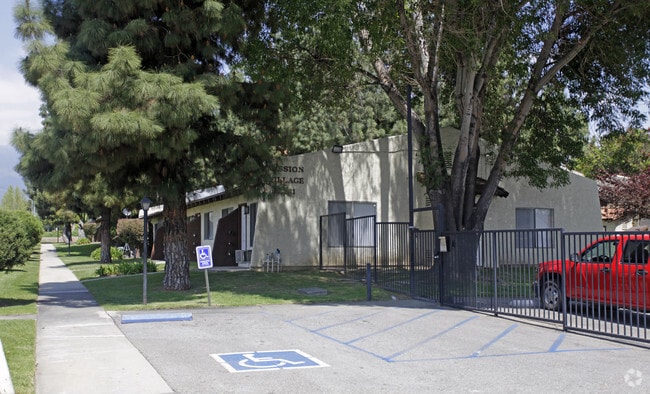 Primary Photo - Archibald-7781