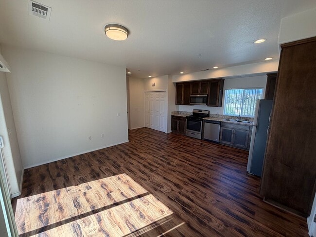 Photo - 1406 N Bradley Rd