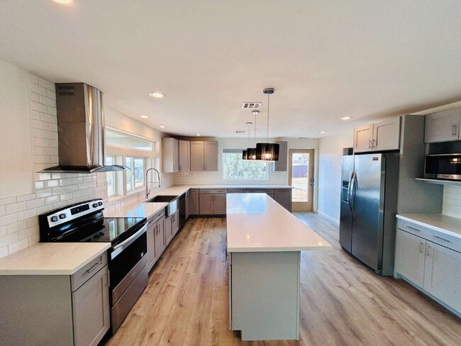 Photo - Gorgeous 3 bd, 2.5 ba on 1 acre