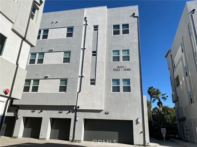 Building Photo - 1110 S Urbana St