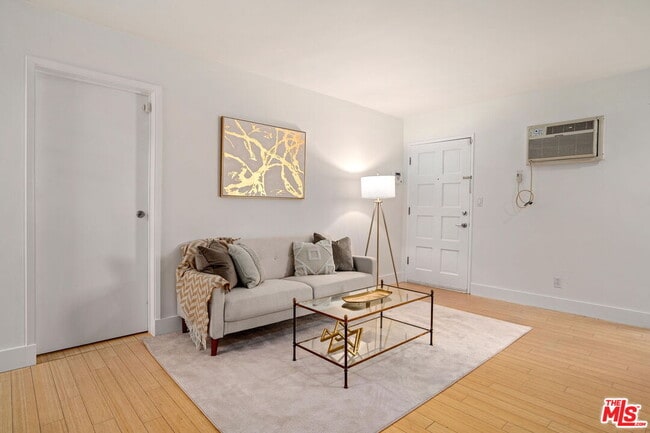 Photo - 11959 Dorothy St Unit 2b