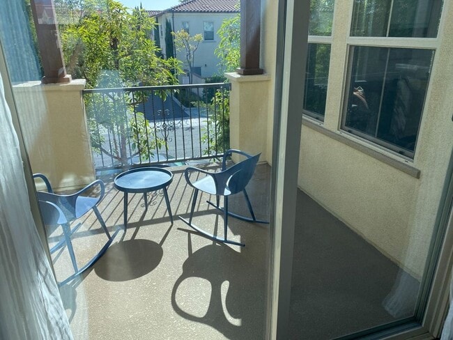 Photo - 450 E Santa Ana St