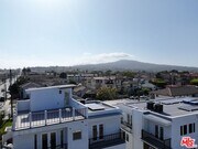 Photo - 778 W 25th St