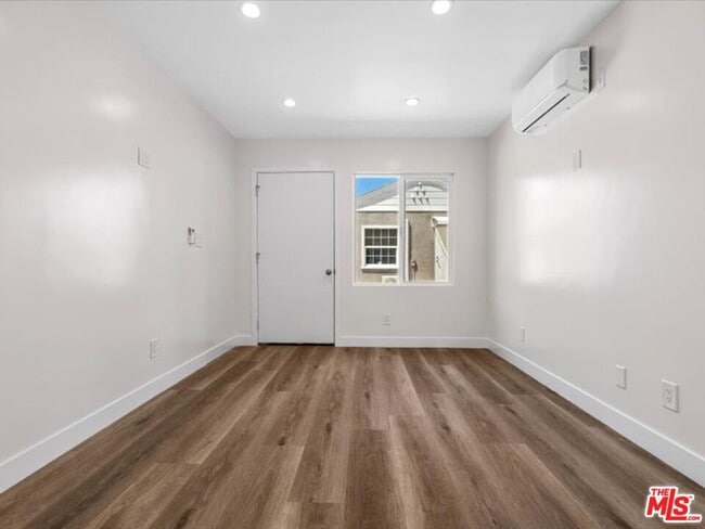 Photo - 1165 Stanford St Unit F
