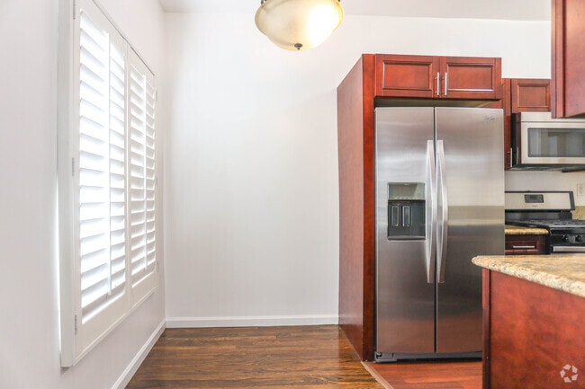 Dining Nook - Almont Properties LLC