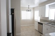 Photo - 18241 Schoenborn St House