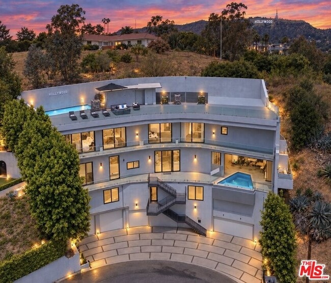 Building Photo - 6181 Temple Hill Dr