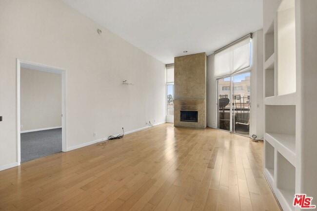 Photo - 1240 S Corning St Unit 304