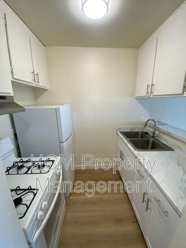 Photo - 10231 Pinewood Ave