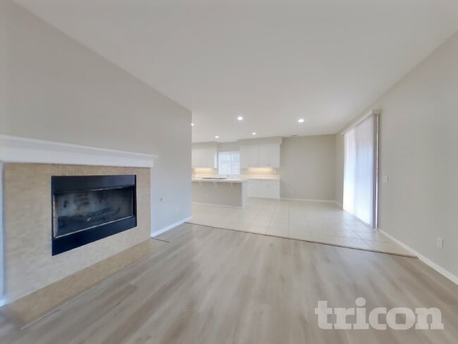 Photo - 307 Monument Pkwy