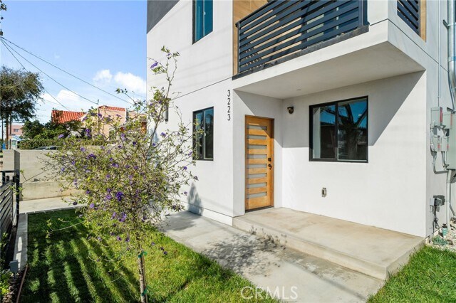 Photo - 3223 Lanfranco St