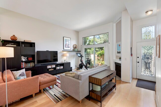 Photo - 13011 Mindanao Way