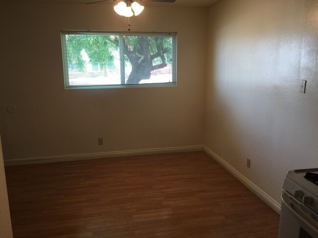 Photo - 117 N Tustin Ave