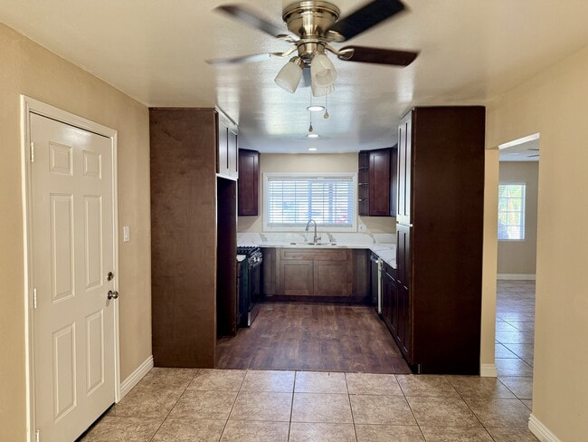 Photo - 10079 Hedrick Ave