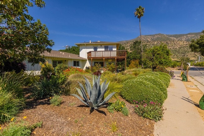 Photo - 1121 Mercer Ave