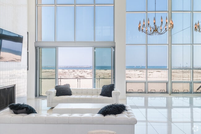 Building Photo - 5205 Ocean Front Walk Unit 203 Rental