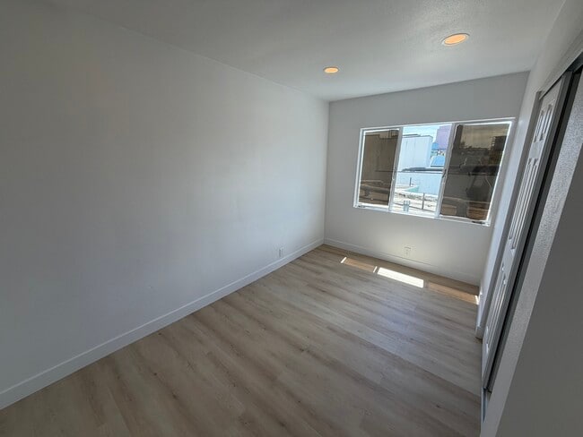Photo - 478 S San Vicente Blvd