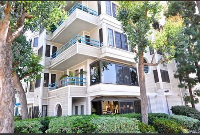 Photo - 1940 3rd Ave Condo