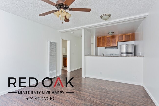 Building Photo - 5624 Fair Ave Unit 207