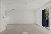 Photo - 13944 Vanowen St
