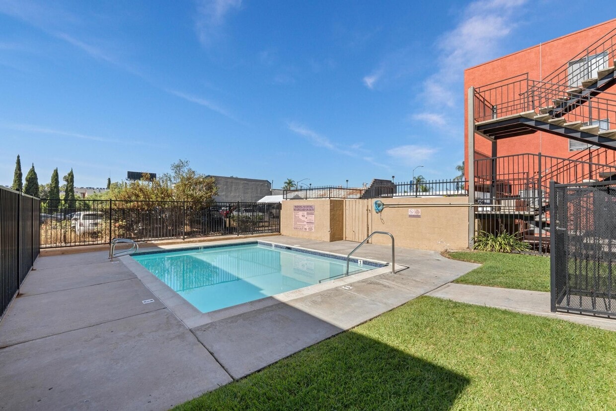 Floor Plan - 3 bed 2 bath - Renovated