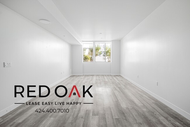 Photo - 700 N Spaulding Ave Unit 210