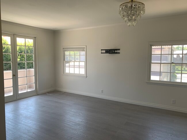 Photo - 532 S Irving Blvd Townhome