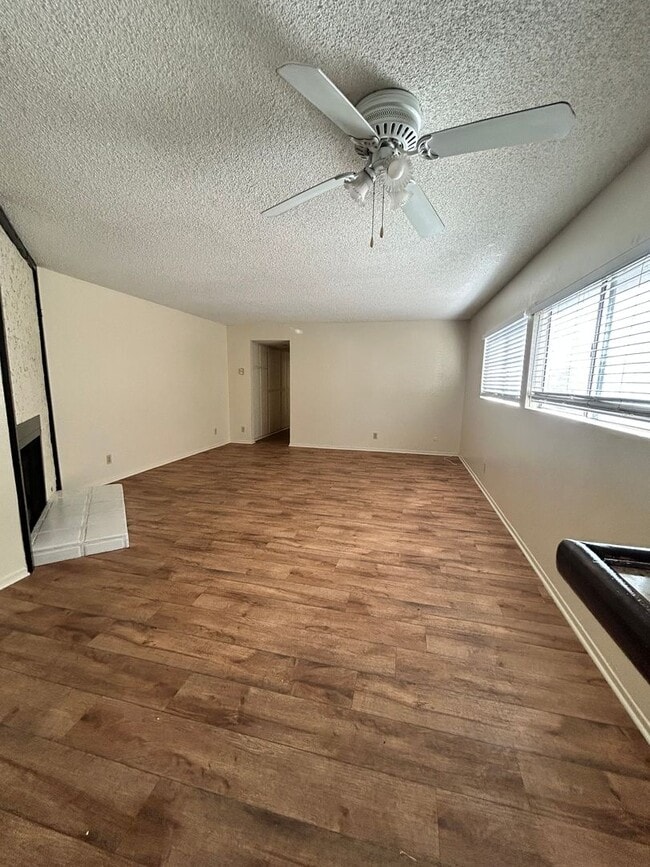 Photo - 659 W 5th St Unit #1