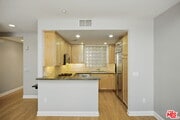 Photo - 2125 S Bentley Ave Townhome