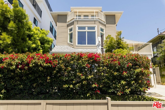 Photo - 2817 3rd St Unit #1