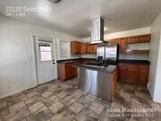 Photo - 22122 Saticoy St