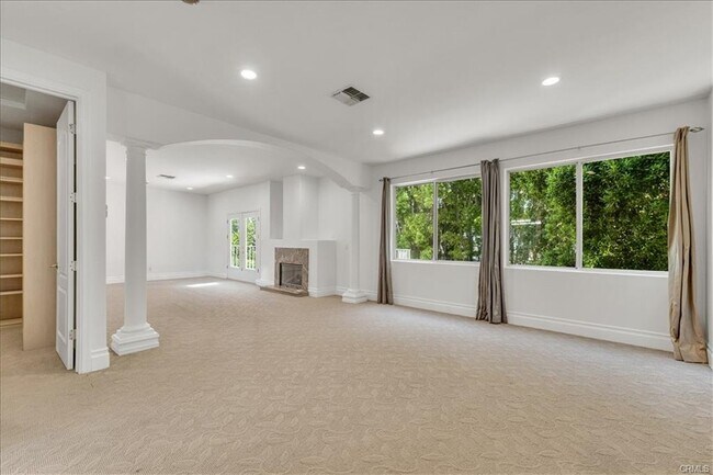 Photo - 5150 Teesdale Ave