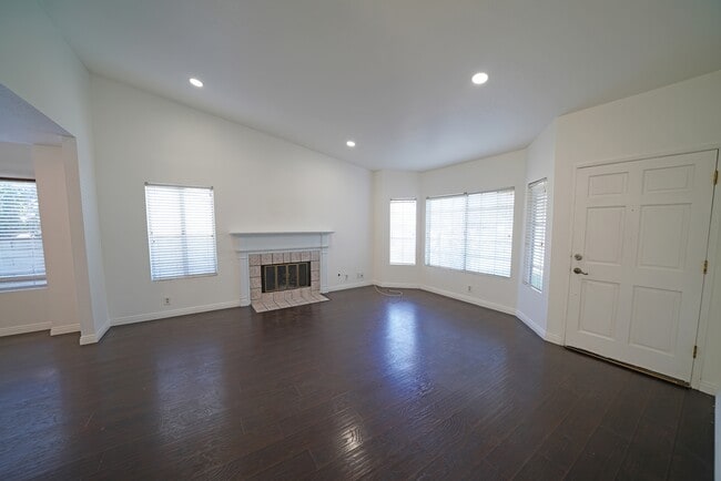 Photo - 27767 Crookshank Dr