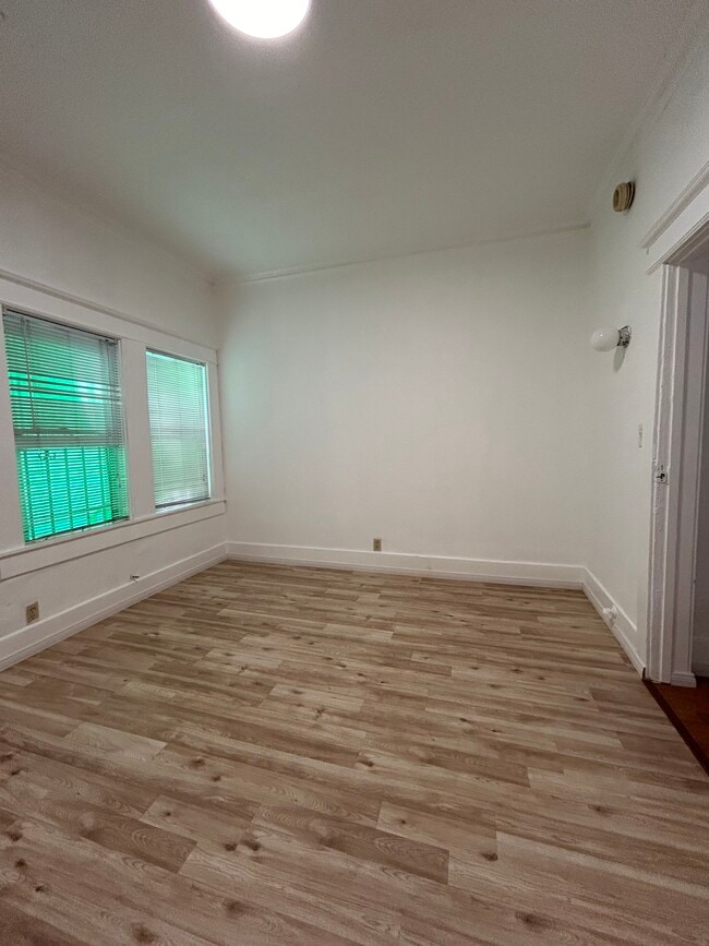 Building Photo - 1135 S Lake St Unit 1135 Lake Rental