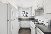 2BR, 1BA - 900SF - Kitchen - 4603 E 118th St.