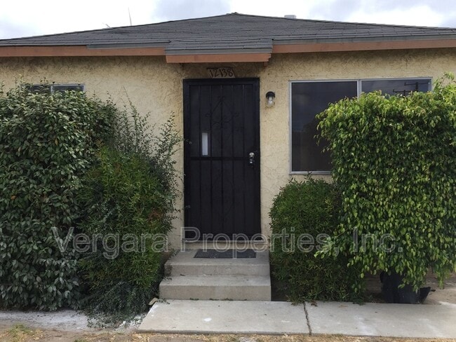 Building Photo - 12138 York Ave Unit # A