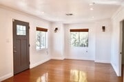 Photo - Serene 3bed /2 Bath Craftsman in Heart of ...