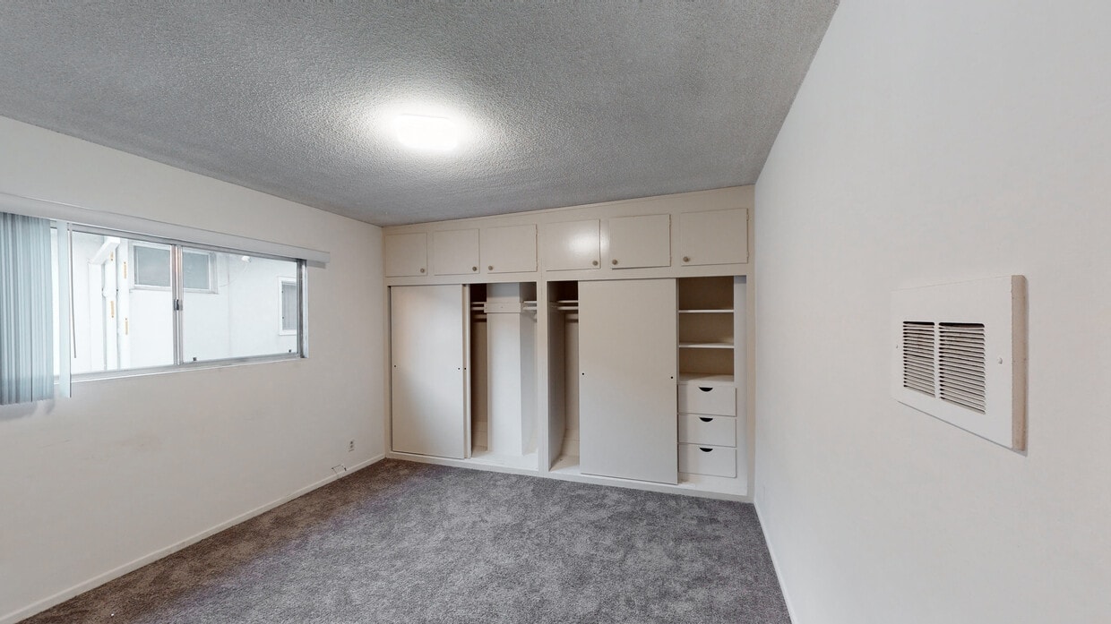 3D Tour - Lido Apartments - 3339 Mentone Avenue