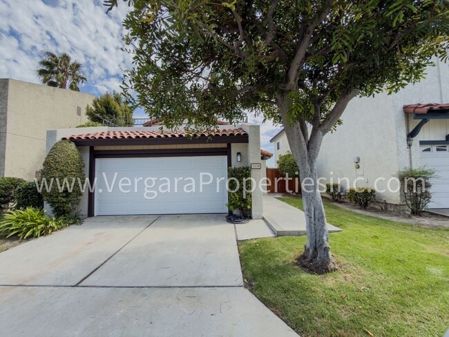 Photo - 1136 Gian Dr