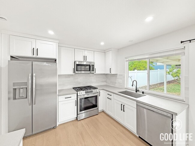 Photo - Comfortable 3B/1BA Home in Mira Mesa with Backyard, In-Unit Laundry and Garage