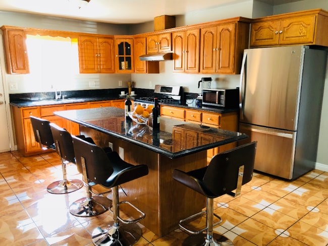 Photo - 11456 Mclaren St