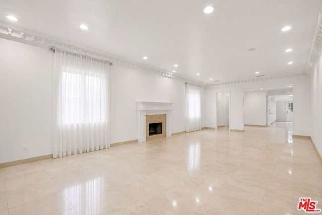 Photo - 482 S Sherbourne Dr