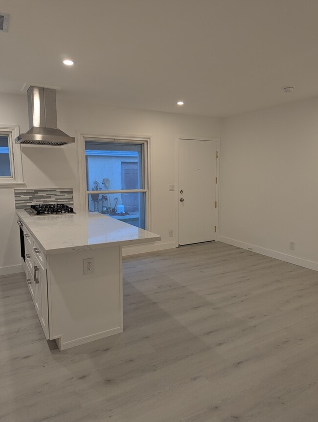 Photo - 1906 N Hollywood Way Unit 104