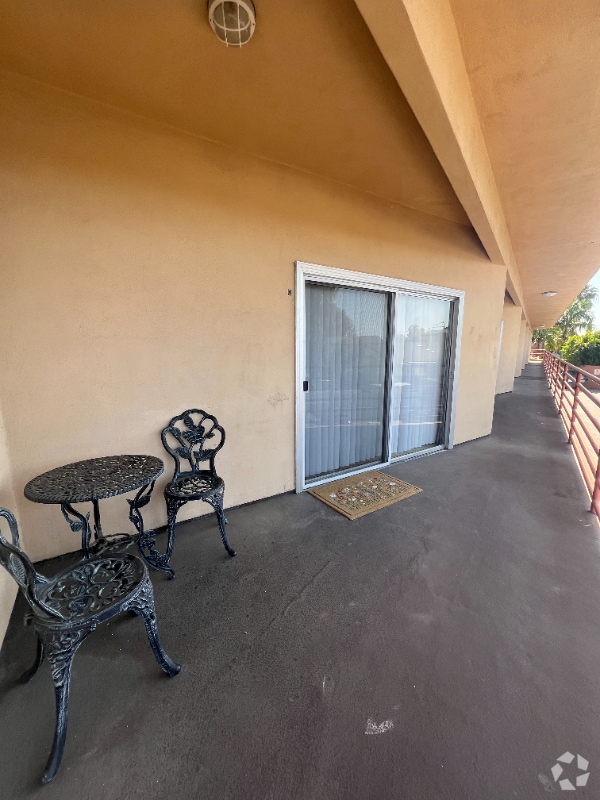 Building Photo - 5822 Kingman Ave Rental