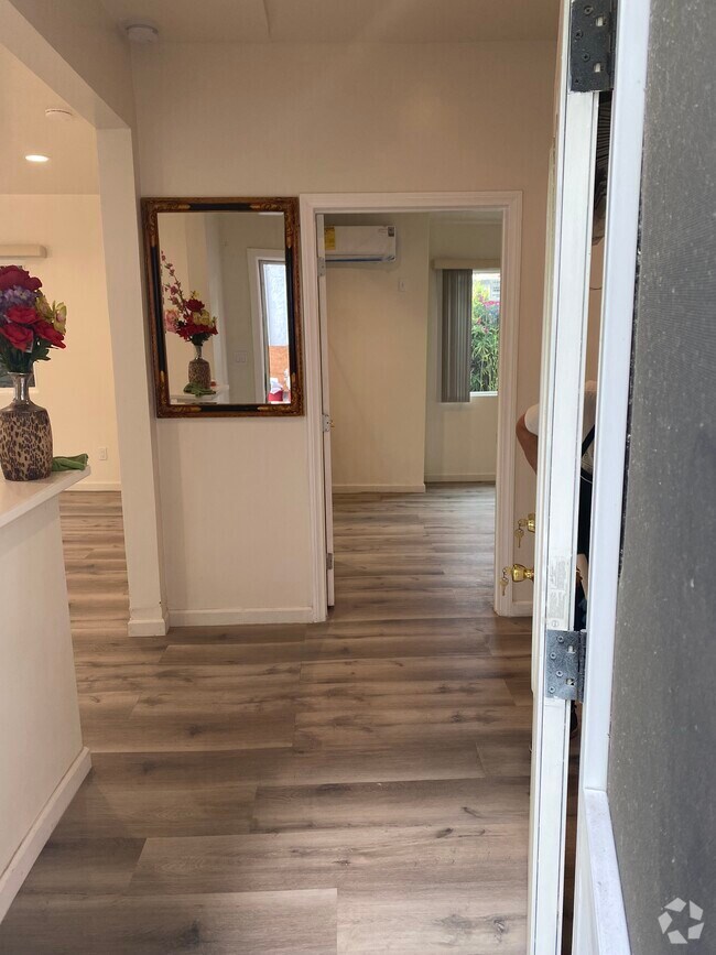 Building Photo - 7412 Balboa Blvd Rental