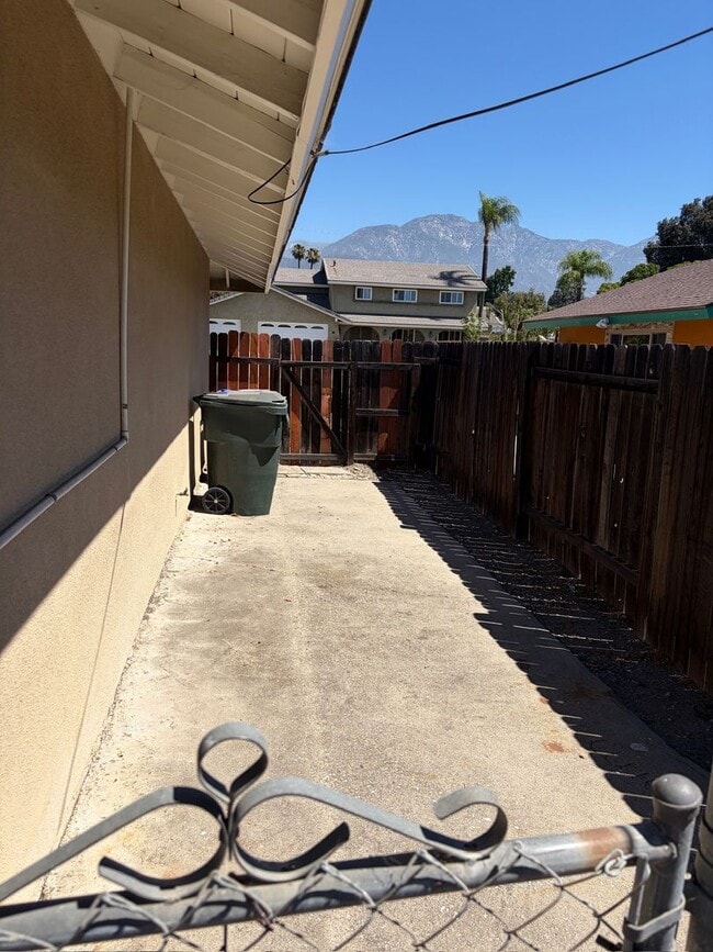Photo - Spacious Single Family Home with Yard