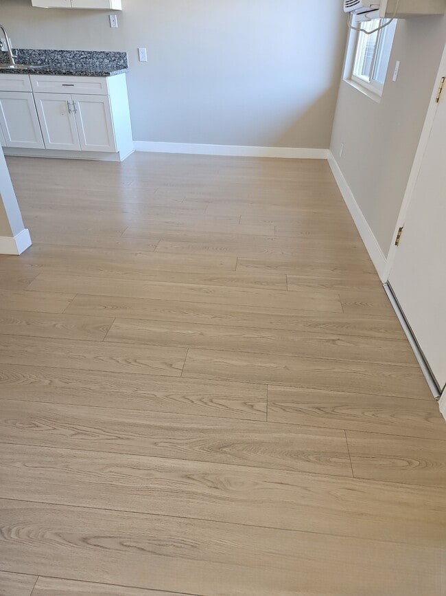 Photo - 8334 Willis Ave