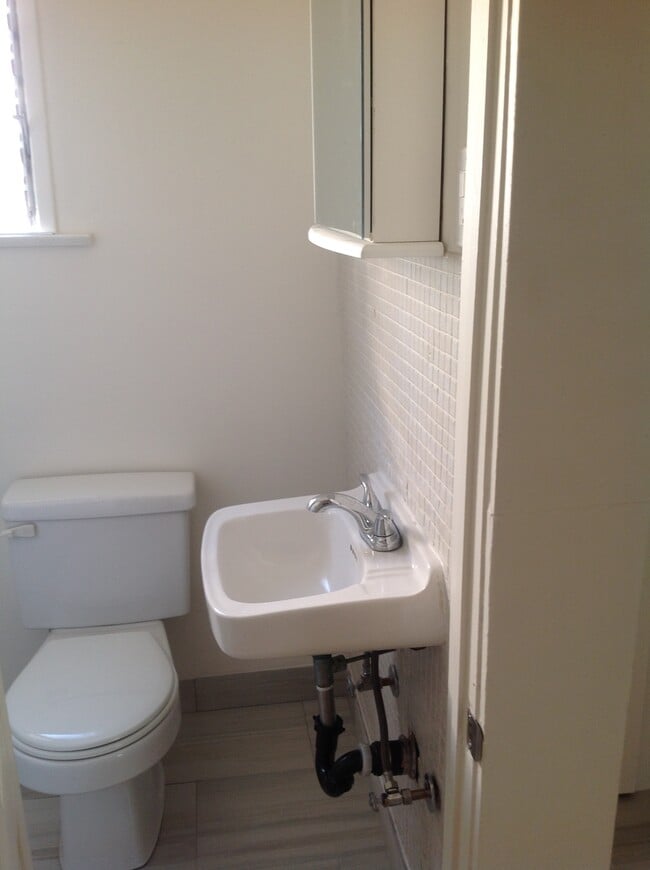 Photo - 933 18th St Unit C