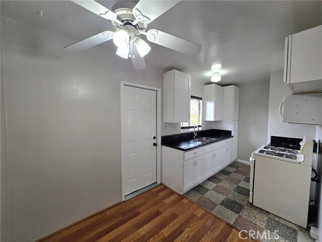 Photo - 538 East E Street Townhome